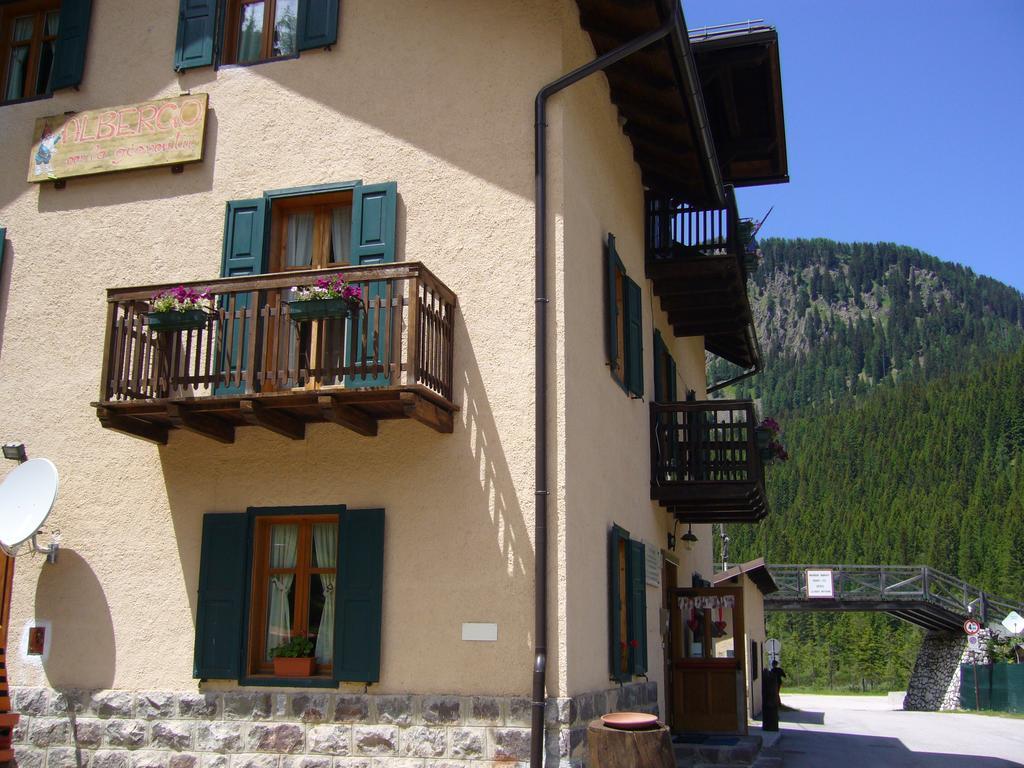 Ostello Sanmartino San Martino Di Castrozza Zewnętrze zdjęcie
